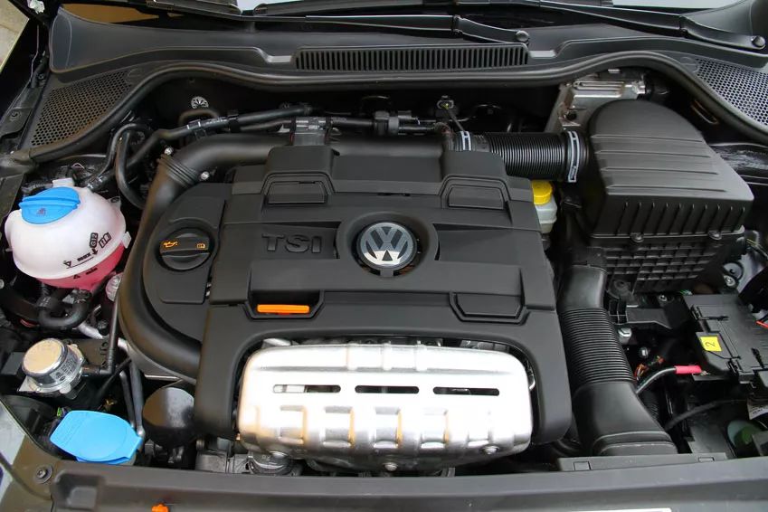 年轻人第一台车选大众菠萝怎么样,沉浸式体验老款大众菠萝