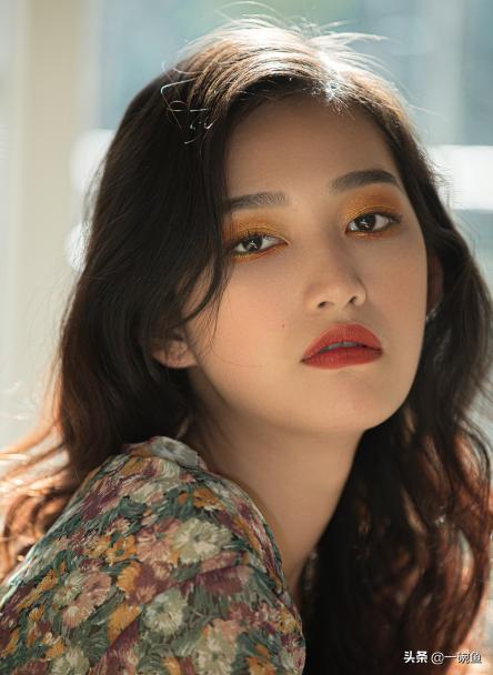 韩系秋日焦糖妆,秋日高级感妆容全靠它