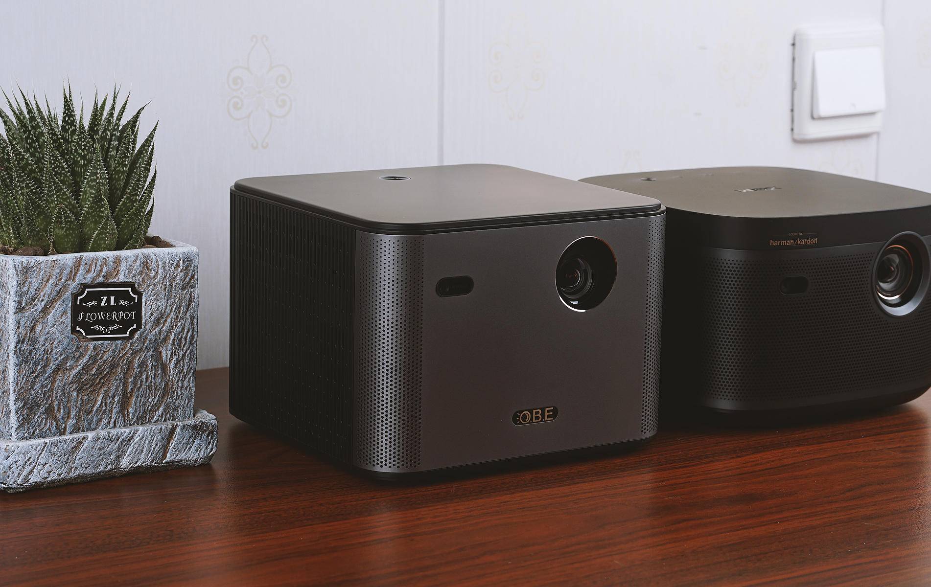 极米newz8x对比大眼橙x7d,大眼橙x7dpro对比极米play3