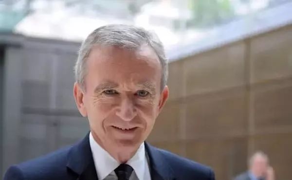 10款永不过时的包包 (十款必备经典包包)