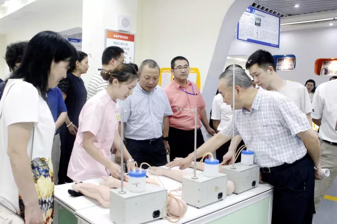 四川希望汽车职业学院护理实训室,四川希望汽车职业学院护理咋样