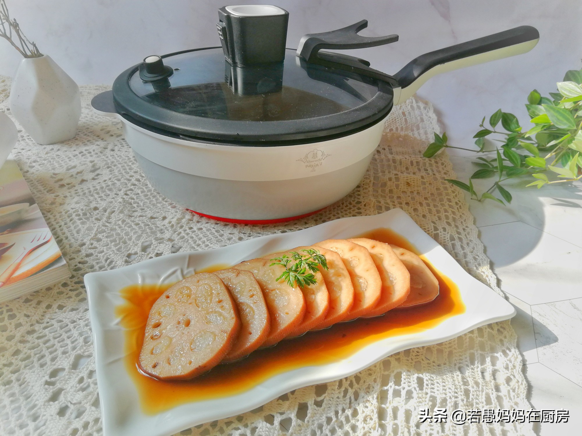 糯米藕怎么弄的又粘稠又好吃,桂花糯米藕怎么做红亮