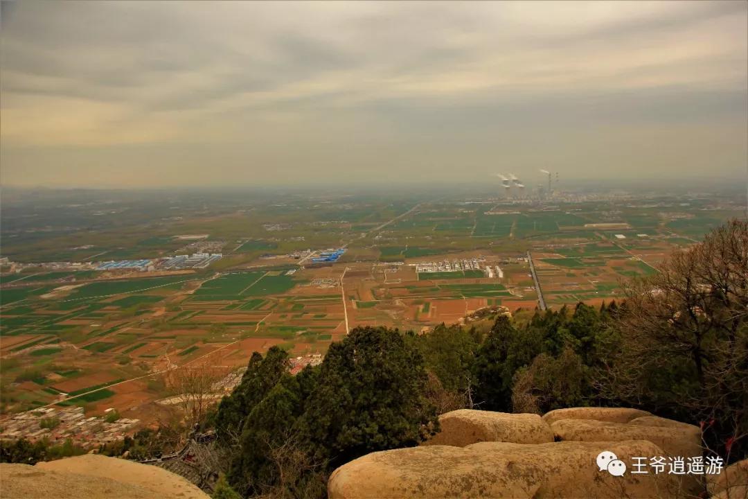 邹城峄山石头怎么形成的,峄山的石头是怎么形成