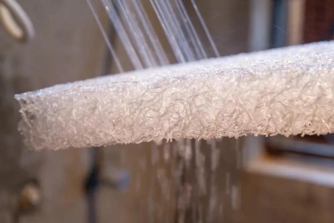 日本发明变态坐垫!让屁股坐在“空气”上,透气、8小时坐不累