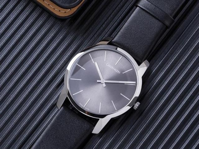 如何正确佩戴表带,关于手表表带的问题