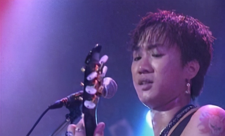 黄家驹低谷时期的灰色轨迹,黄家驹早期辛酸史