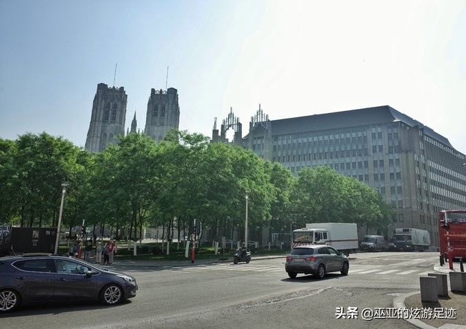 琚獕涓烘娲查閮界殑甯冮瞾濉炲皵 (娆ф床棣栭兘甯冮瞾濉炲皵)