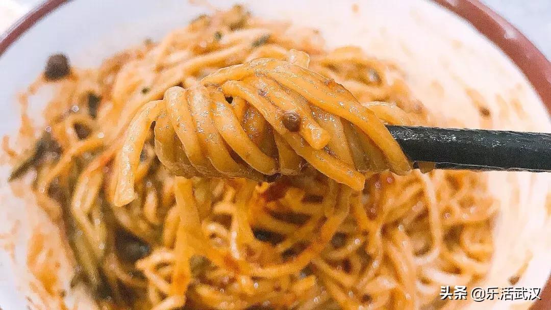 武汉美食牛肉面20块一碗,武汉好吃的老碗面