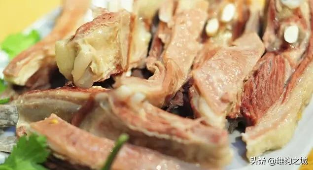 内蒙古呼伦贝尔最出名的美食,呼伦贝尔当地特色美食介绍500字