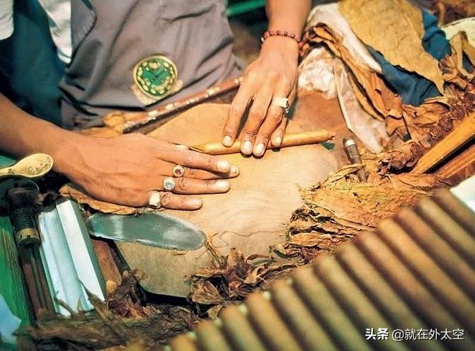 时尚生活元素,创意时尚轻奢雪茄