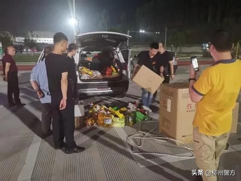 假烟贩卖超过真烟,小伙卖49条全是假烟