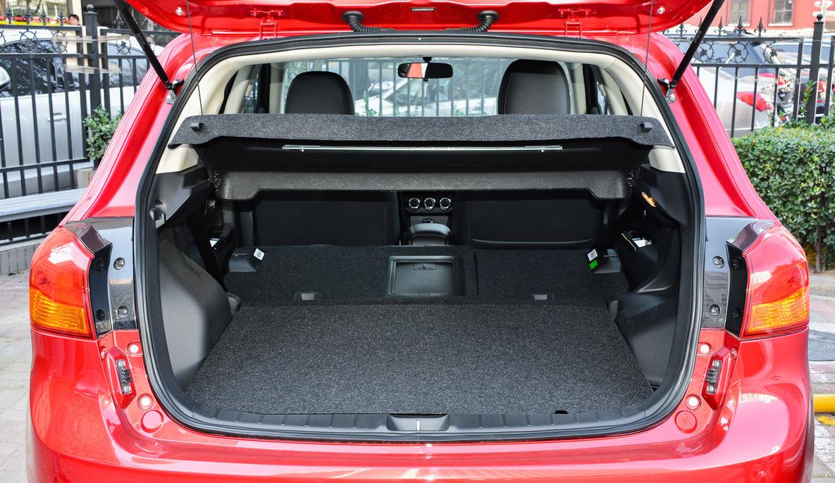 最难受的日系车，配进口引擎，满油能跑800Km，沦落11万也卖不动