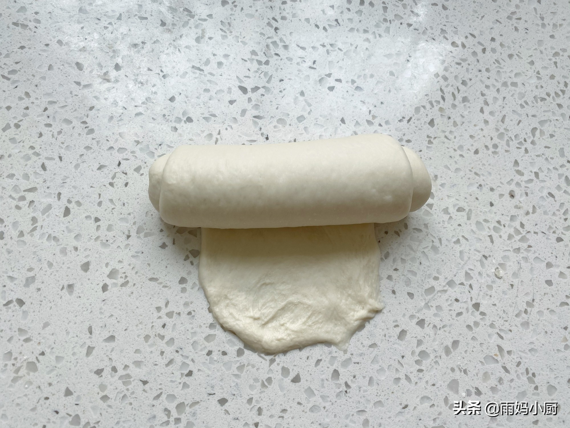 做面包最合适的室内温度,夏天做面包如何控制面团温度