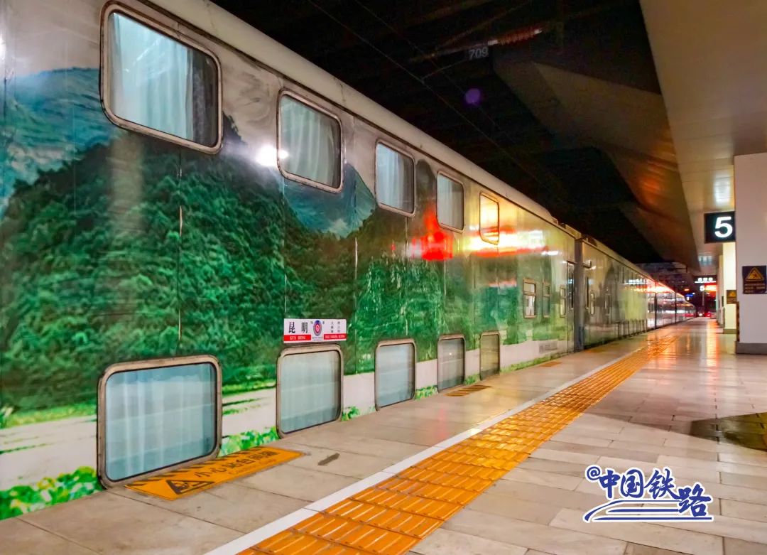 双层火车卧铺大床房西藏,双层火车卧铺大床房过夜