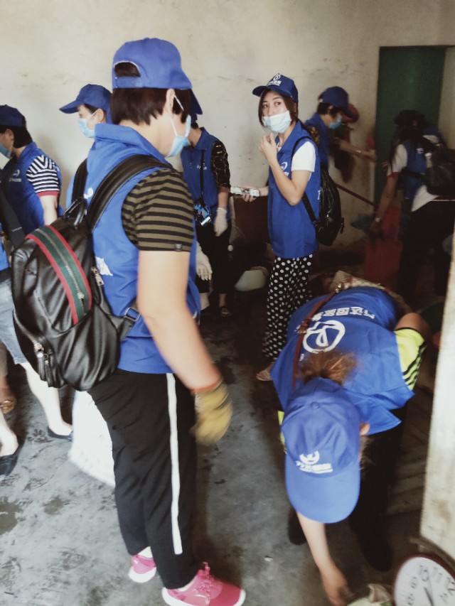 广东万达国旅湛江,万达国旅扶贫助困活动