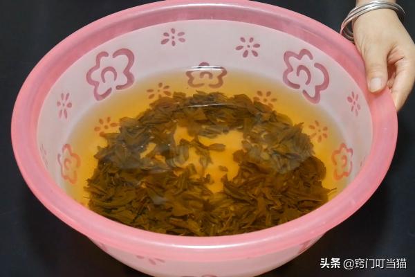 新买的衣服不要直接穿,刚买的衣服如何不洗直接穿