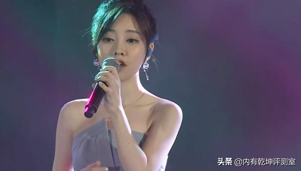 冯提莫郑淳元合唱,冯提莫舞台完整版