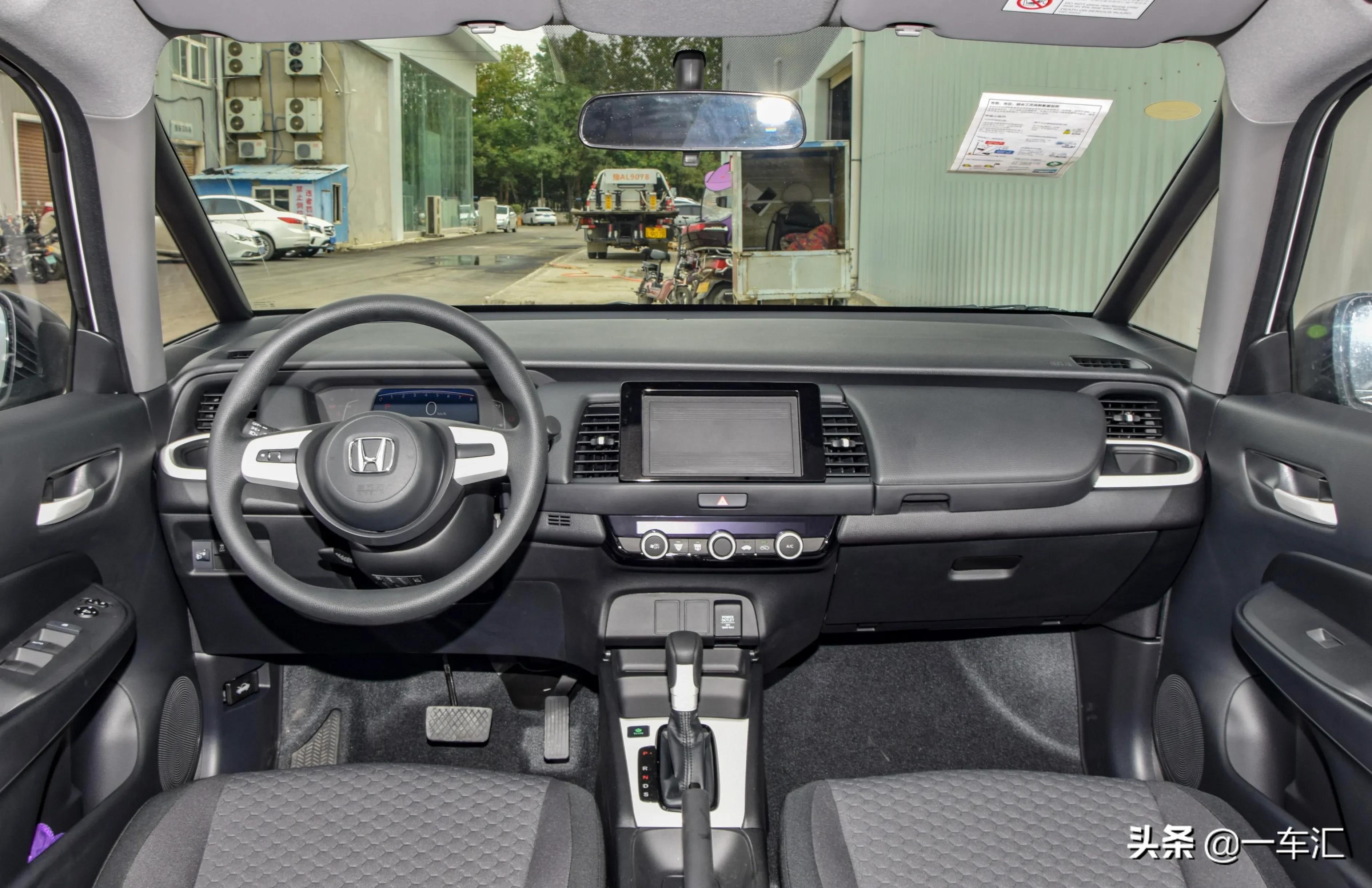 本田飞度最低配,新款本田飞度最低配没有音响