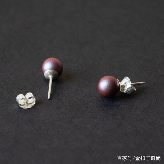 时尚之不可思议，有一种假珍珠抢走了真珍珠的半壁江山