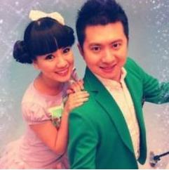 台上同为央视主持人，台下是真夫妻，恩爱幸福堪称天生一对