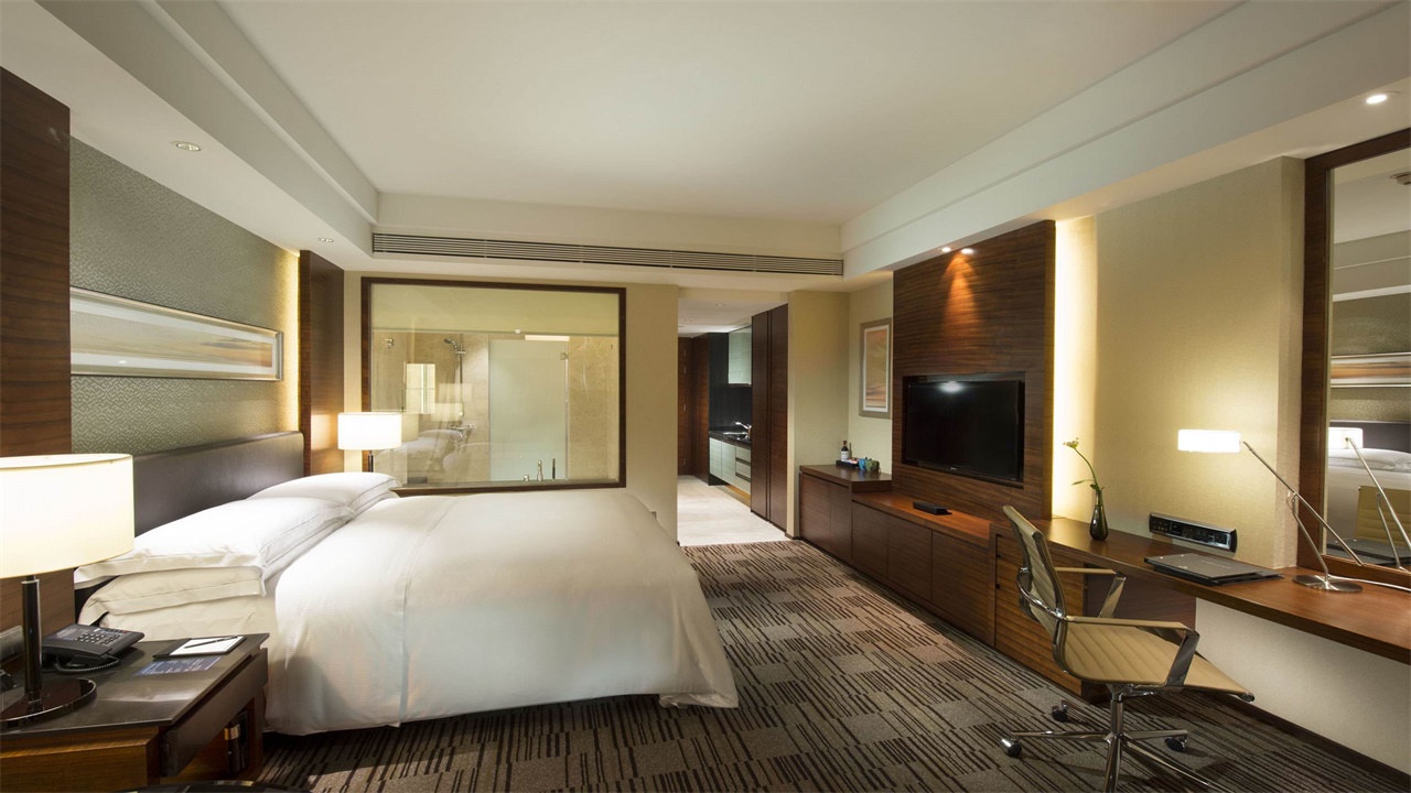 空姐在下了飞机之后，为什么都入住高档酒店？他们收入如此高吗？