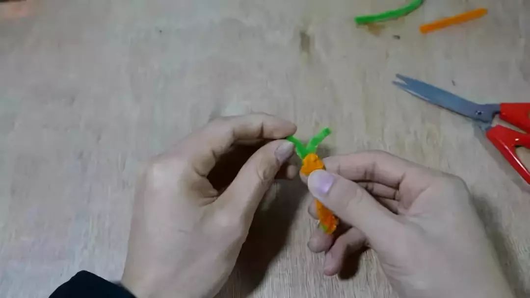 毛根扭扭棒手工制作过程图文,毛根扭扭棒手工制作教程过程图文