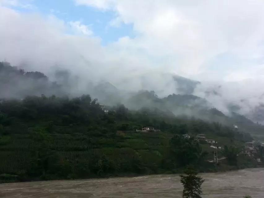 贡山到福贡几个小时,福贡到贡山有班车吗