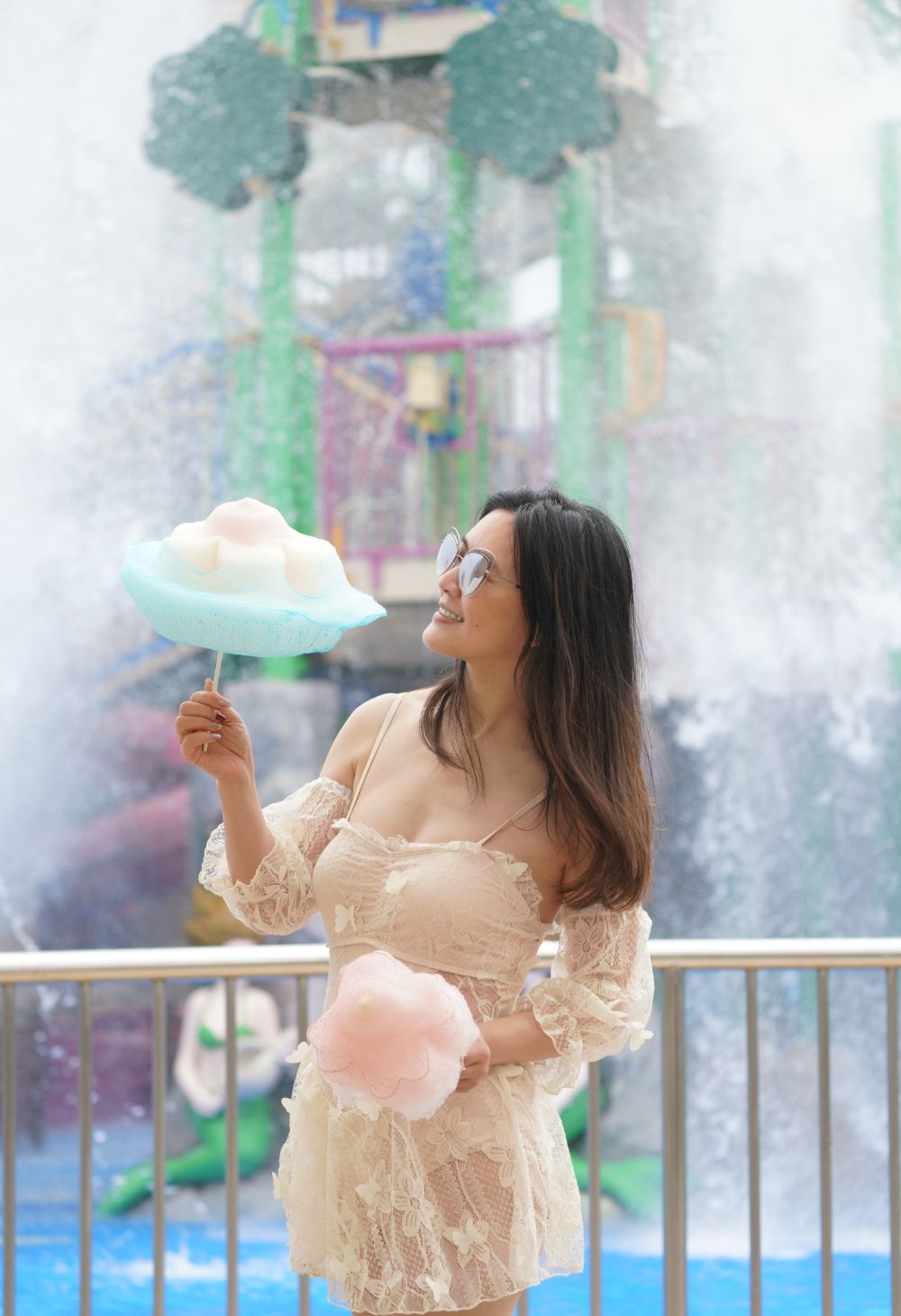 田海蓉晒47岁生日美照,田海蓉戴墨镜年轻写真