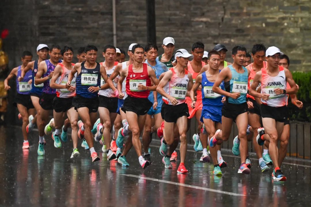 张德顺马拉松冠军,张德顺马拉松中国纪录