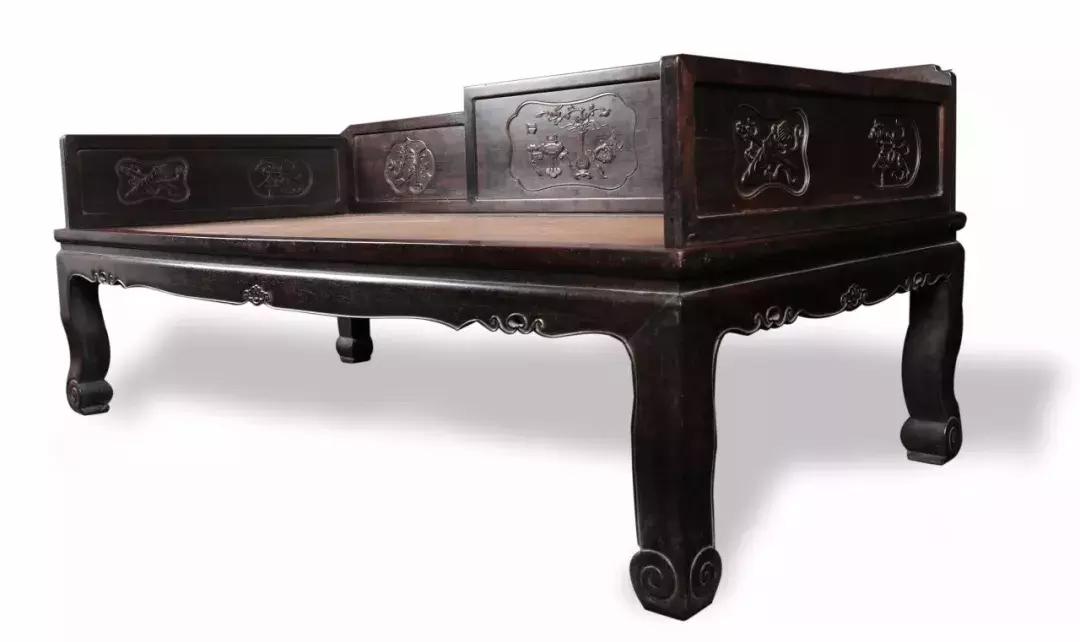 哪一种罗汉床最实用,适合在客厅罗汉床当卧具