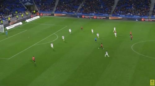 足球十大神锋卡马文加,卡马文加法国首发