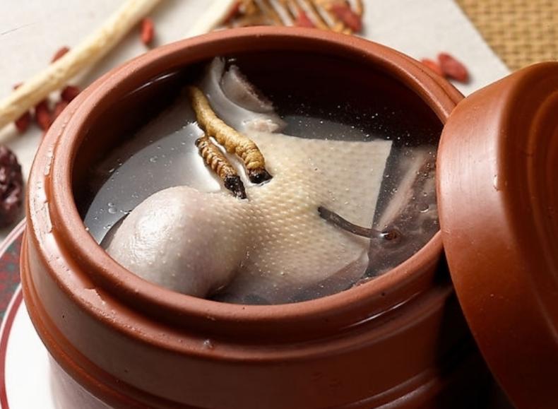 山药冬虫夏草炖鸡,冬虫夏草炖母鸡的做法