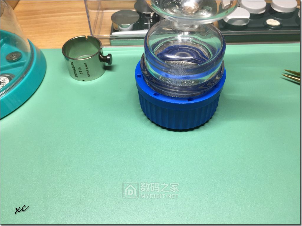 美度贝伦赛丽m8690真假对比图,美度贝伦赛丽m8690哪年上市的