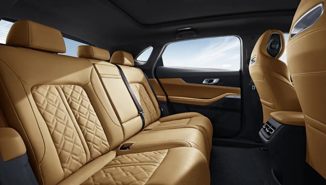 直接杀入15万区间,把合资车拉下马?长安UNI-K胜算大吗?