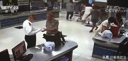 海关截获18件走私奢侈品,深圳警方查获走私奢侈品