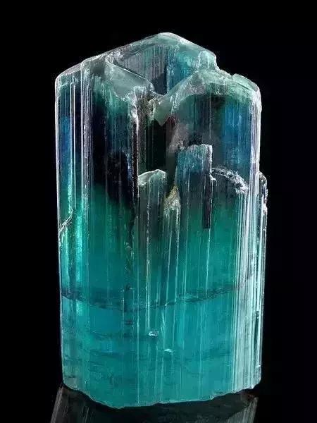 世界上令自己眸生情，见到后再也不爱别人的51个丽人