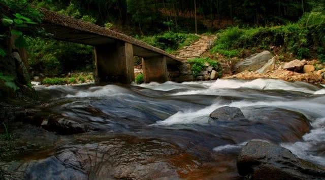 浙江有哪些有瀑布的旅游景点,浙江旅游景点推荐瀑布