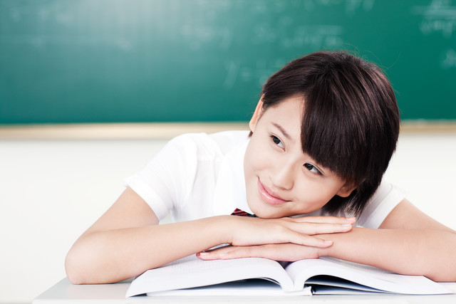 孩子月经初潮家长的正确做法,女孩子月经初潮家长应该怎么说