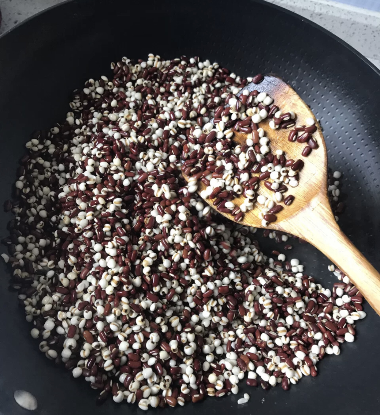 消除黑眼圈的方法有哪些,消除黑眼圈的最快方法