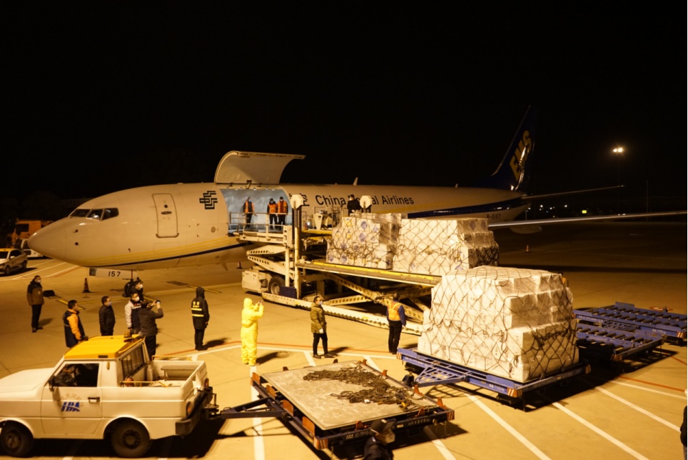 中国企业全球买口罩支援武汉,民营企业为抗击疫情献爱心