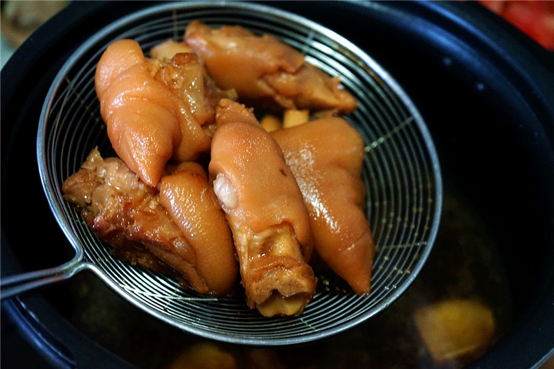 猪蹄炖了三个小时,猪蹄如何炖得又软又烂