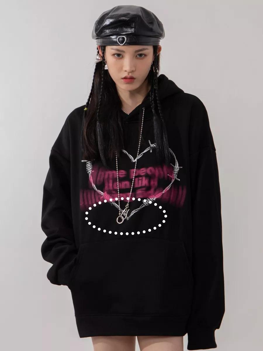 时尚卫衣穿搭技巧,最简单的卫衣穿搭