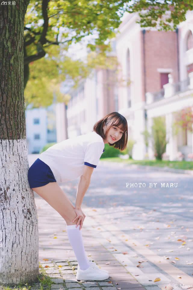 满满的青春活力少年写真,牛仔短裤校园写真