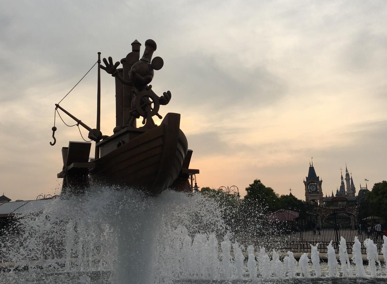 央行等五部门发文!和HK比,上海到底差在哪里?