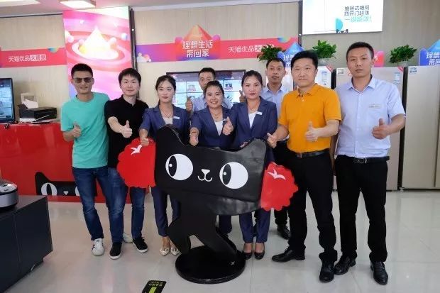 大学生回乡创业赚67十万,大学生回家创业年赚120万