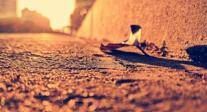 不要透支你和任何人的关系图片,不要透支你和任何人的关系文案