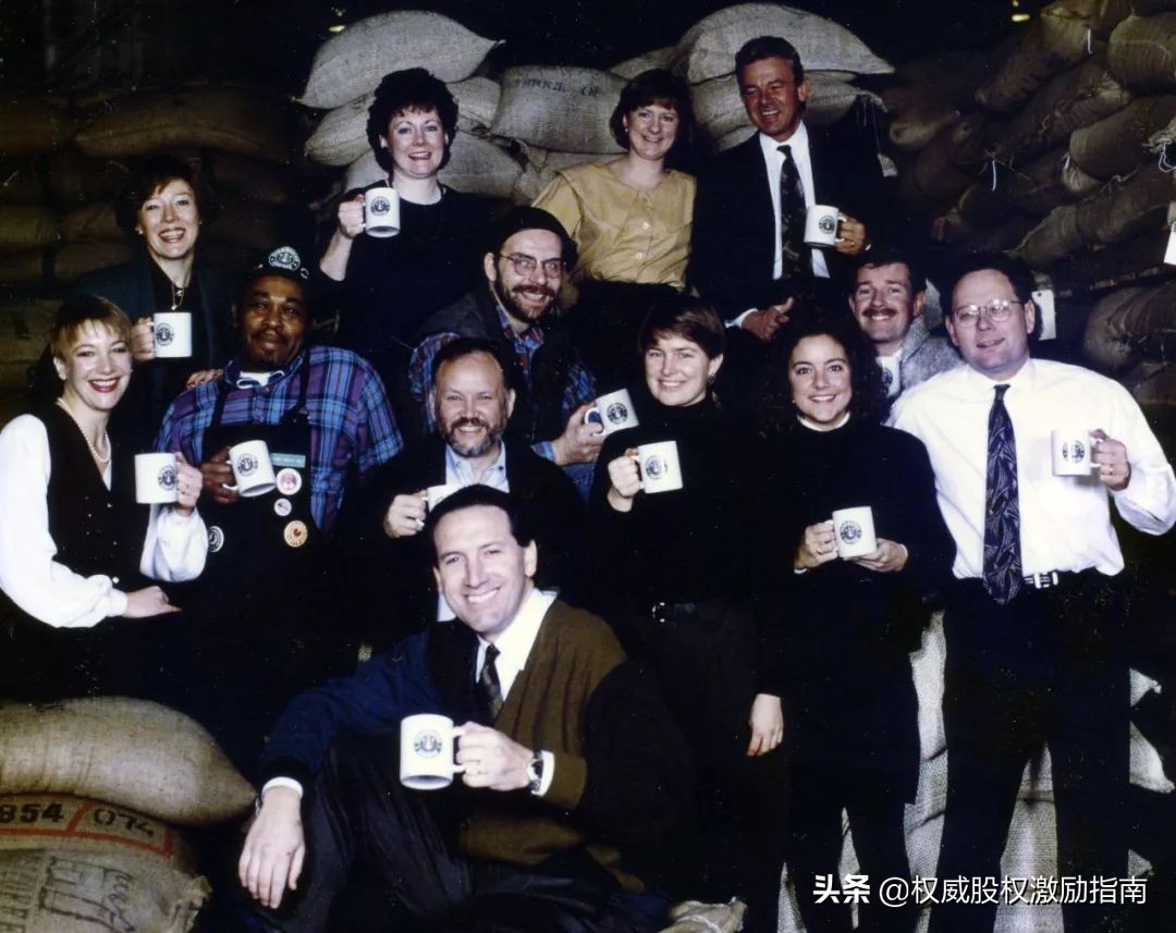 星巴克创始人的艰难时刻,星巴克创始人传奇