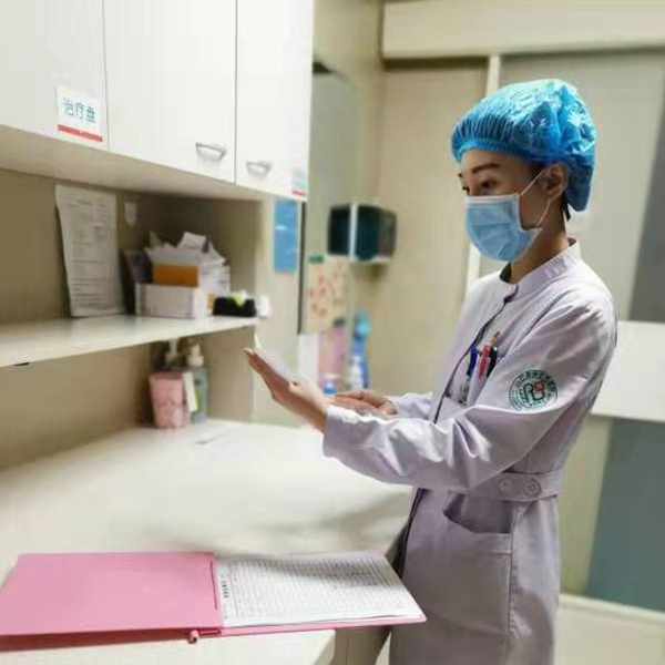 【众志成城抗击疫情】10岁女儿送给爸爸的“生日蛋糕”