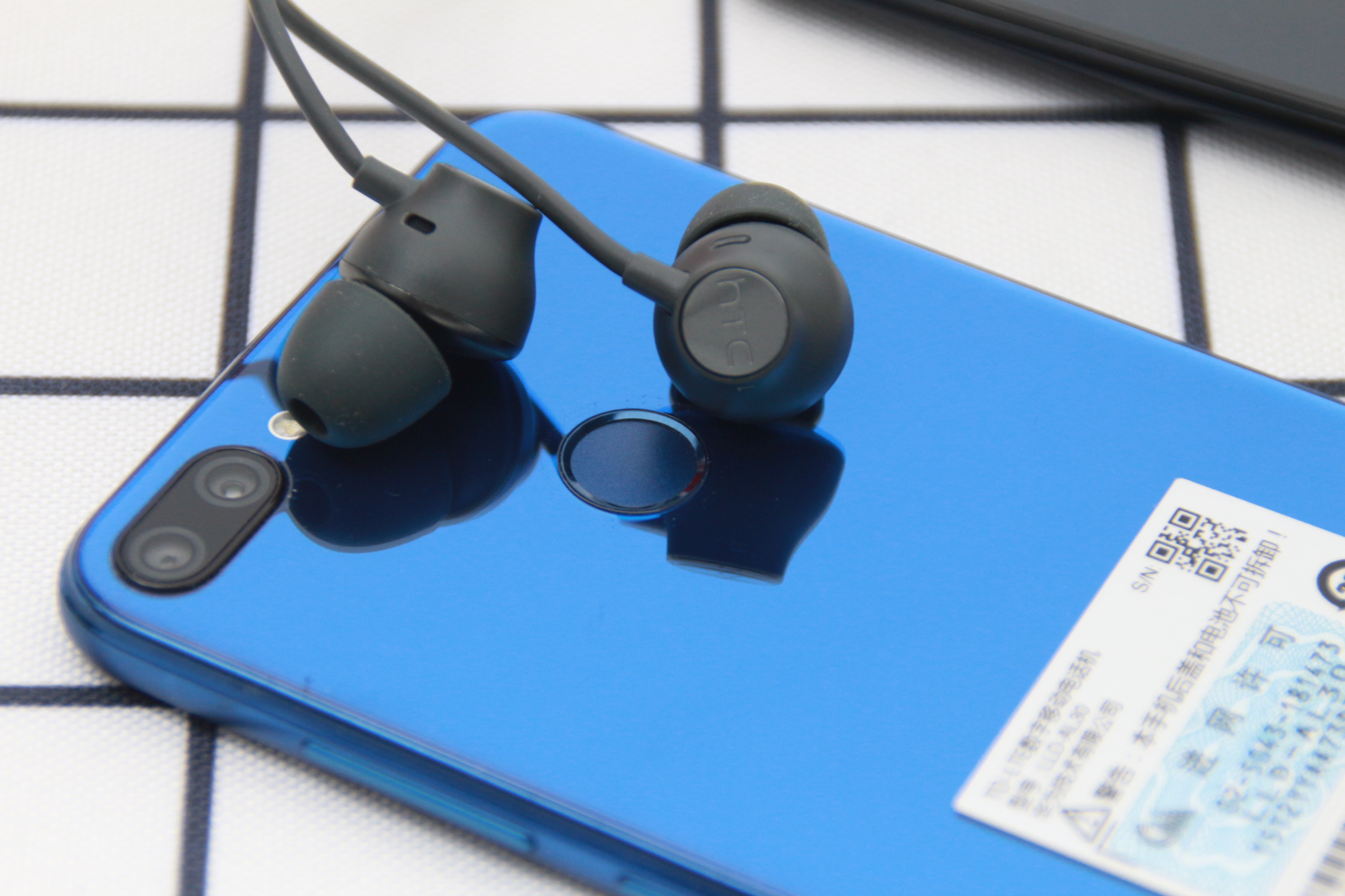 耳机同等价位漫步者还是华为好,有线耳机五百左右价位推荐