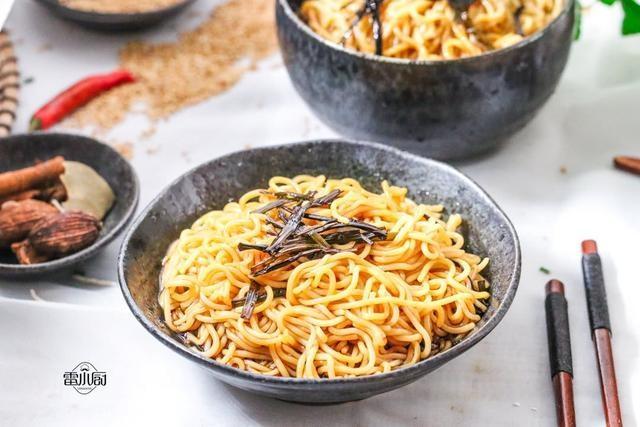 回家吃饭的面怎么做,下班回来一碗面条的做法